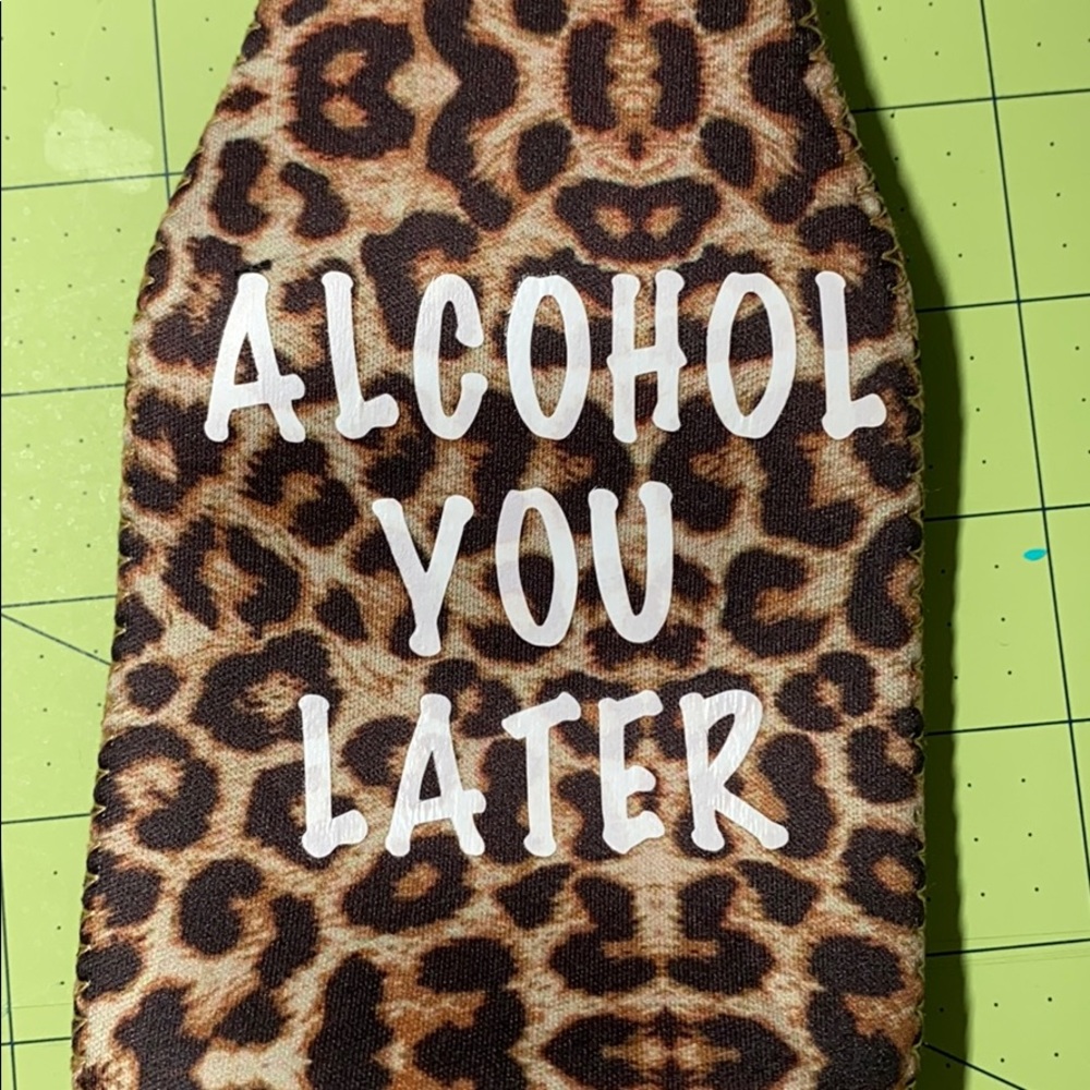 Leopard Beer Bottle/Truly/White Claw cover